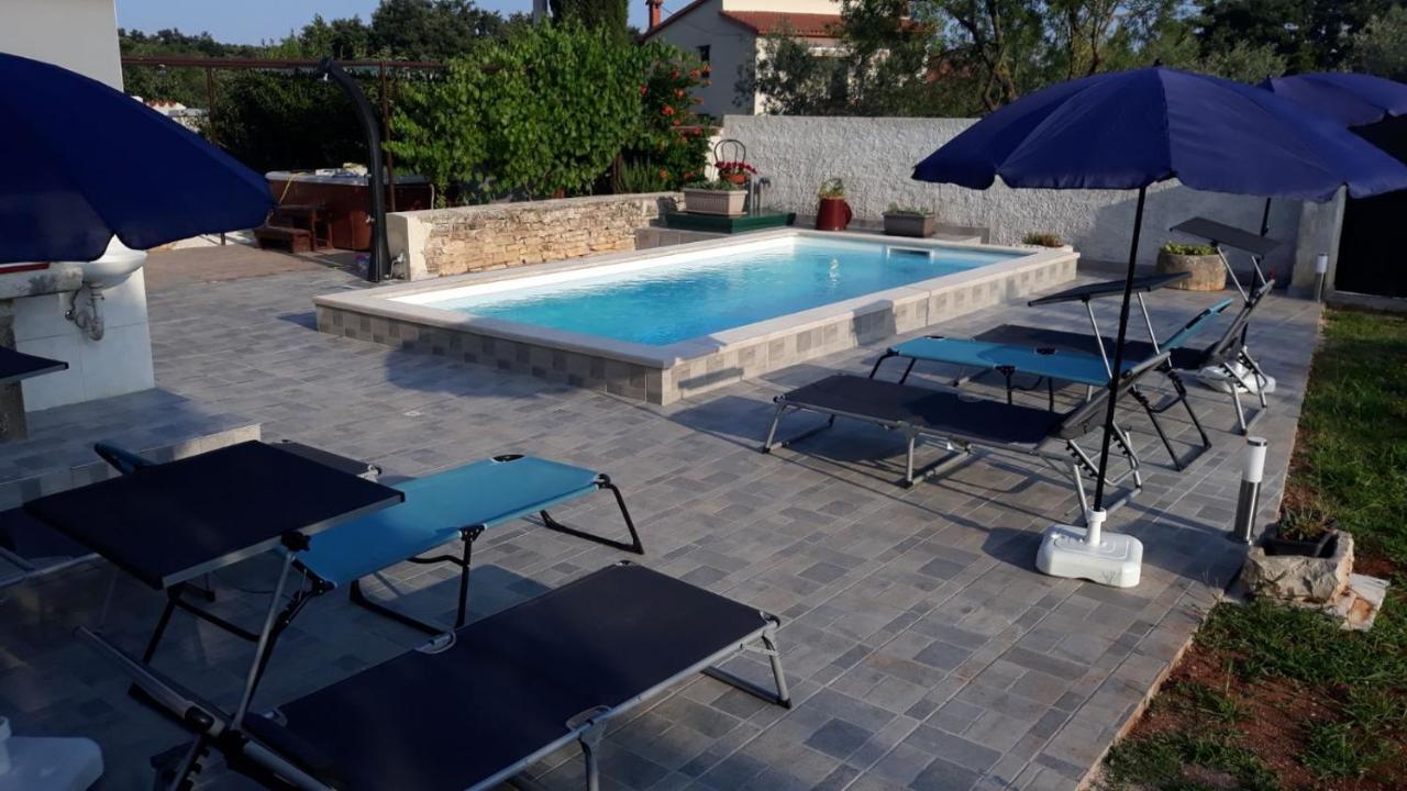 Holiday Home Dioniza Vodnjan Extérieur photo